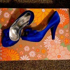 David's Bridal Peep Toe Pumps